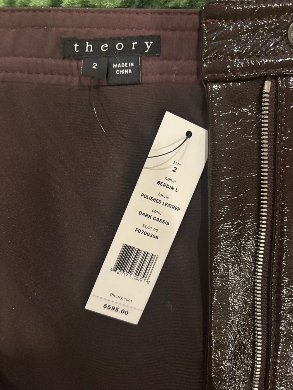 NWT Theory Berdin Polished
Leather Mini Skirt SZ 2 - Picture 11 of 11